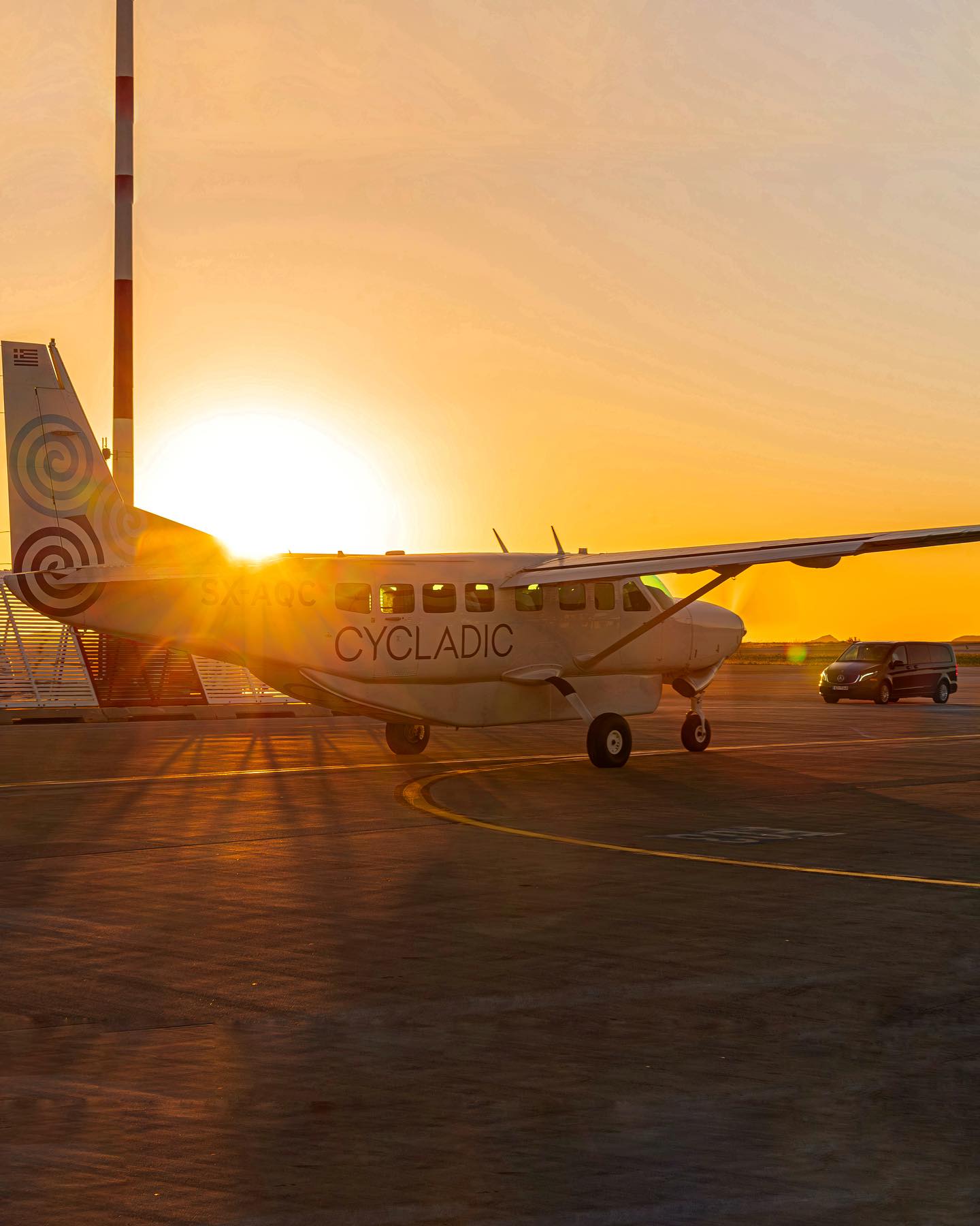Greek summer is here and there is no better way to explore Greece than booking a charter flight with us ! ✈️🌀🇬🇷 #flycycladic 

📸 @athspotter