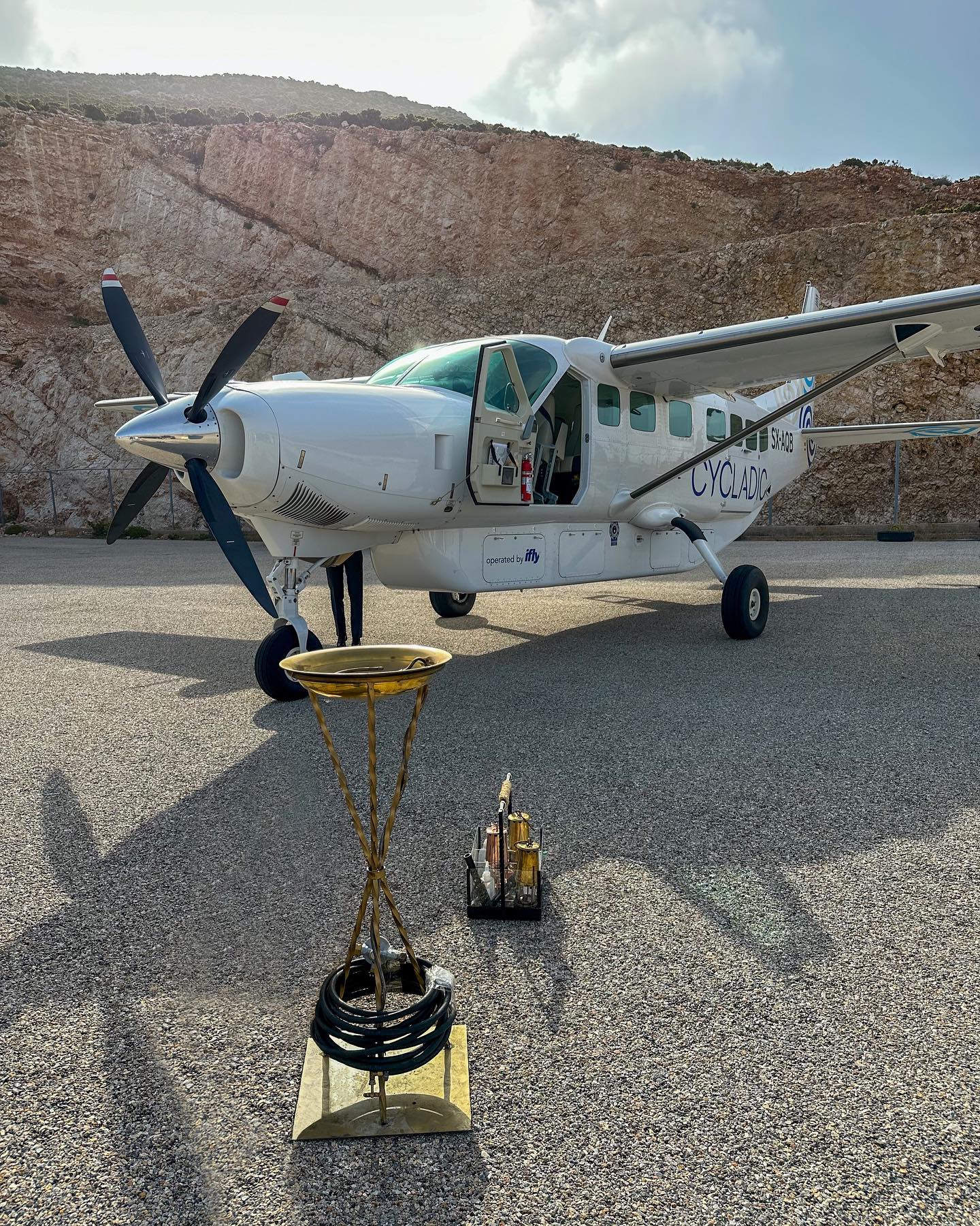 The journey of the Olympic Flame comes to an end tonight, at the opening of the XXXIII Olympiad in Paris, France. At Cycladic, we were honoured to fly the flame to the remotest, eastermost Greek island, Kastellorizo, and then onwards to Crete. Let the Games begin and good luck #teamhellas @hellenic_olympic_committee 🇬🇷🔥🇫🇷