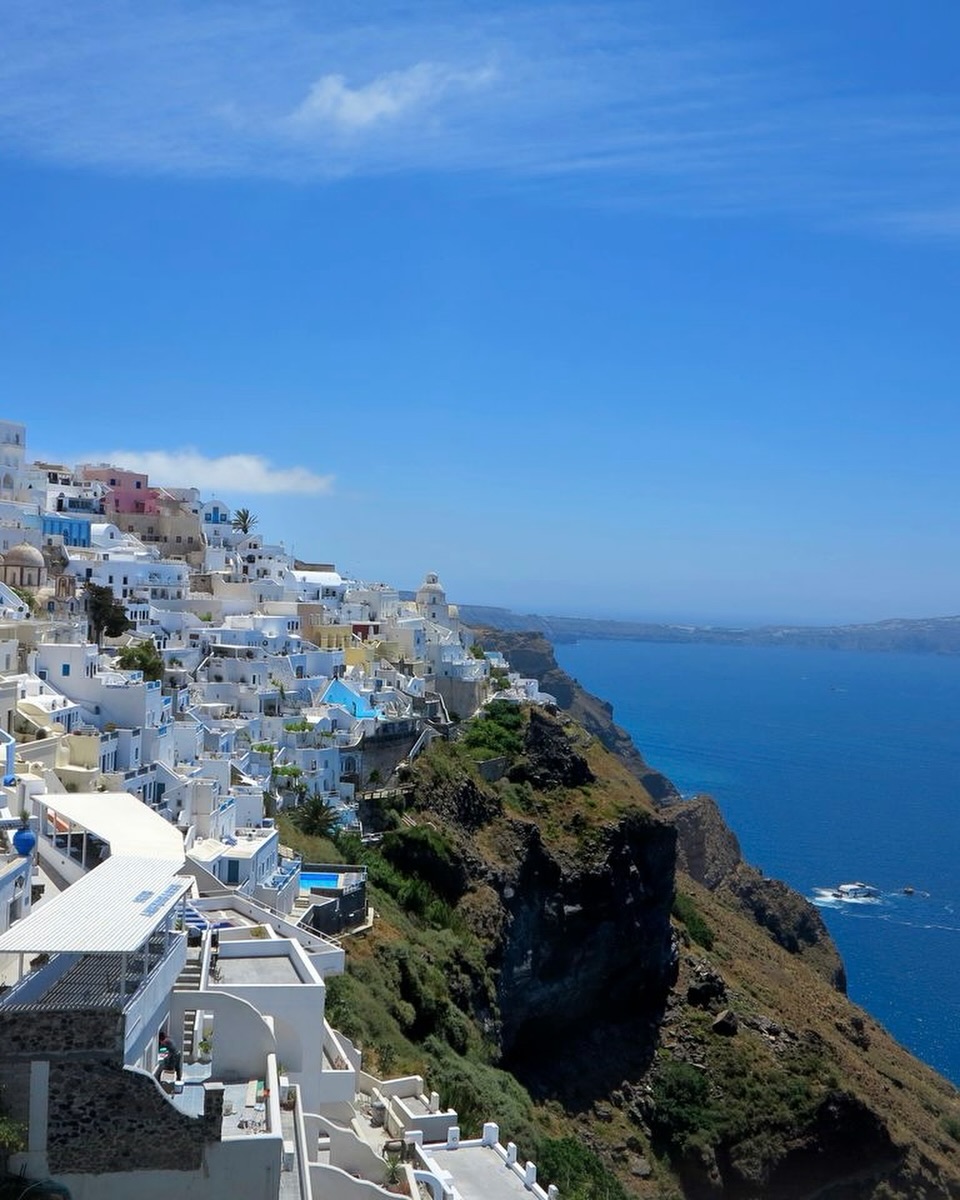 A destination that never stops inspiring.💙 Arrive in Santorini through thoughtfully connected island travel.

#FlyCycladic #CloserThanEver #DiscoverGreece #Cyclades #Santorini
