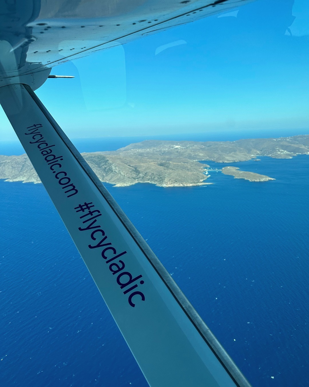 The experience begins long before you land.✈
Flying at lower altitudes, our private flights reveal breathtaking views of the Greece’s  coastline, islands and endless blue along the way – turning the journey itself into part of the destination.

#FlyCycladic #CloserThanEver #SummerinGreece #Cyclades #greekislands